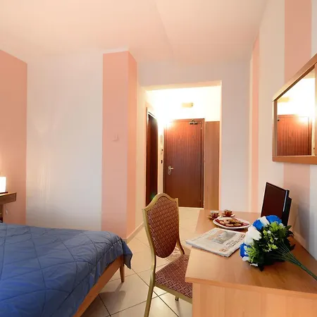 Royal Montevergine Hotel Ospedaletto dʼAlpinolo